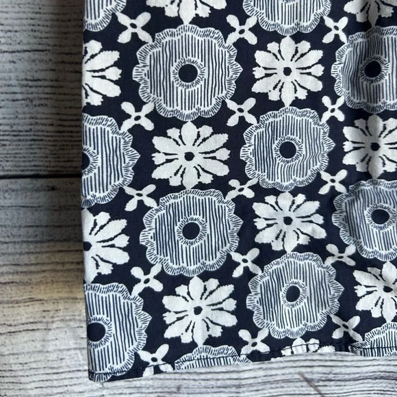 Tuckernuck Hyacinth House Geo Gigi Blouse 100% cotton size small - Picture 5 of 10